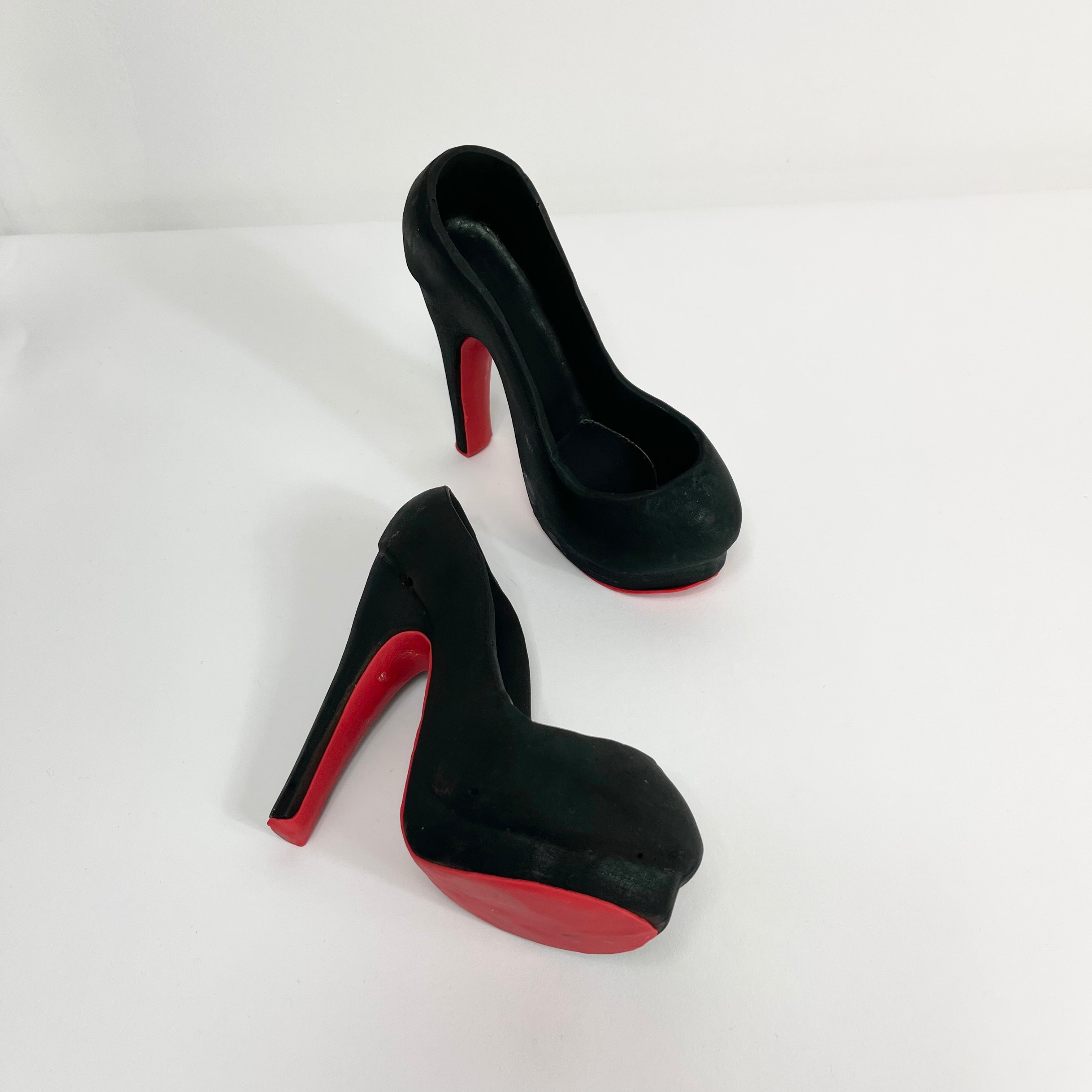 louis vuitton red bottom shoes for ladies