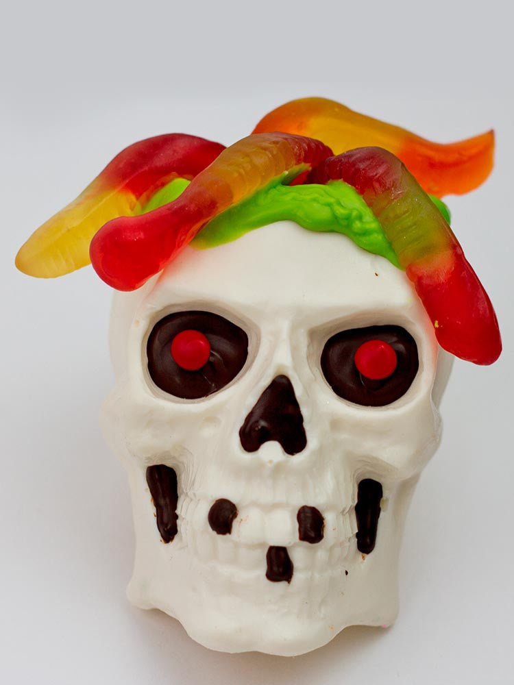 White Chocolate 3D Skull with gummy worms