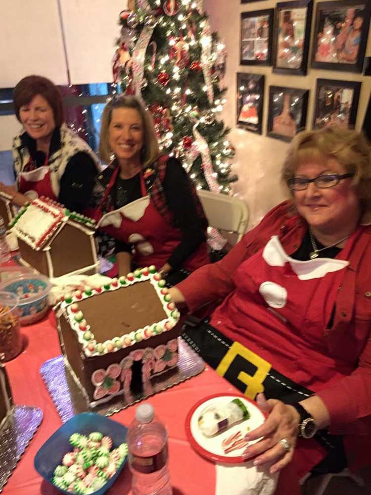 Gingerbread House Decorating Class