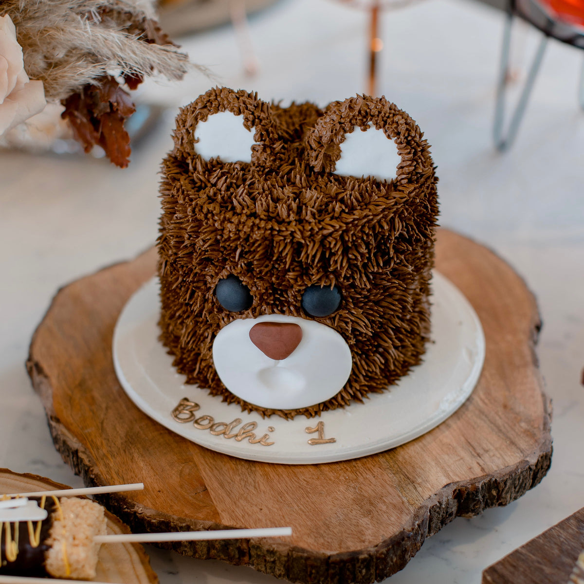 Easy Teddy Bear Cake {And Party} - CakeWhiz